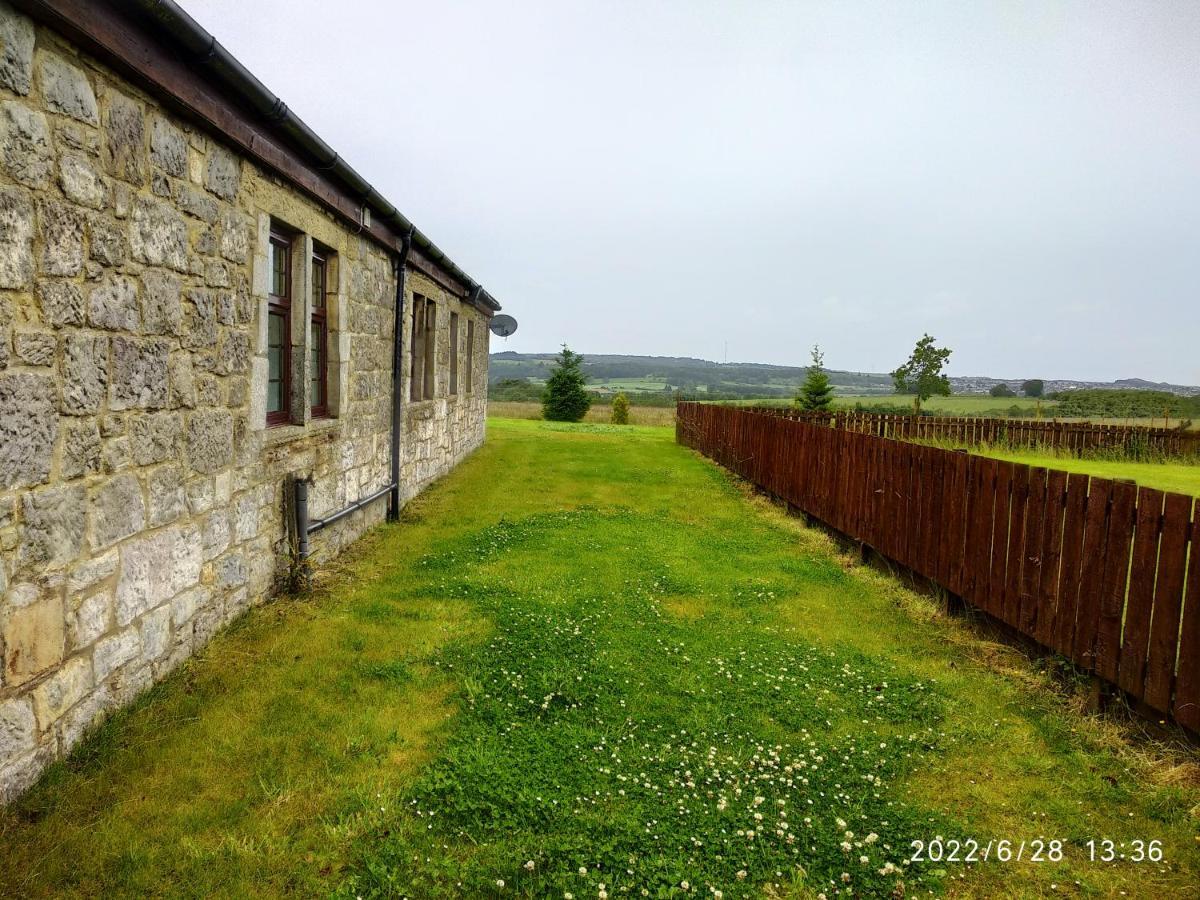 Cottage With Panoramic Views Kirk of Shotts Exterior foto